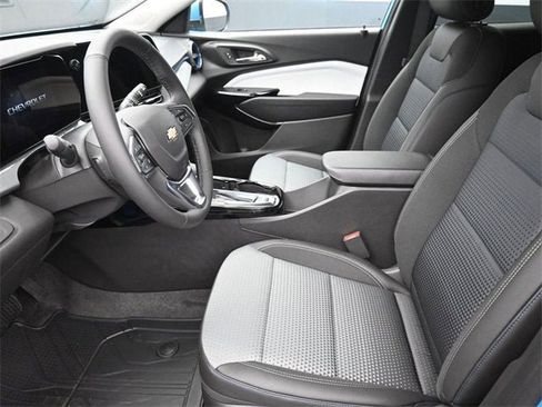 New 2026 Chevrolet Trax LT image 16