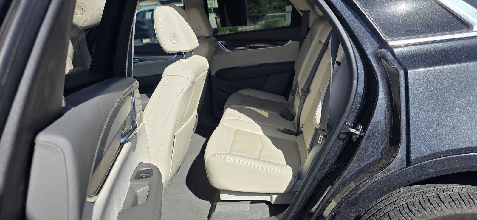 Used 2022 Cadillac XT5 Premium Luxury FWD image 12