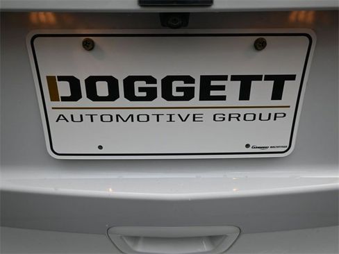 Used 2021 Chevrolet Trax LT w/ Sport Edition image 2