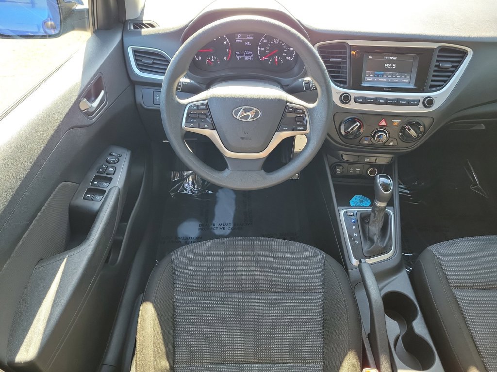 Used 2022 Hyundai Accent SE FWD image 9