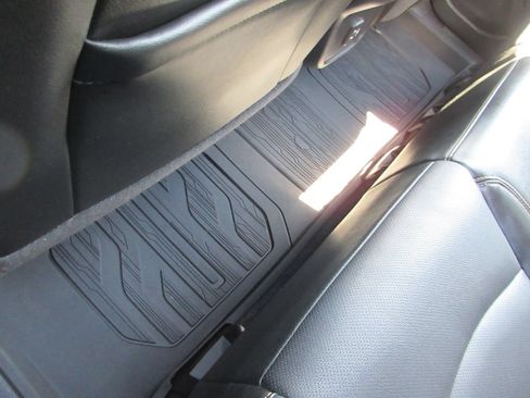 Used 2020 GMC Terrain SLT FWD image 25