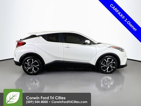 Used 2018 Toyota C-HR XLE image 18