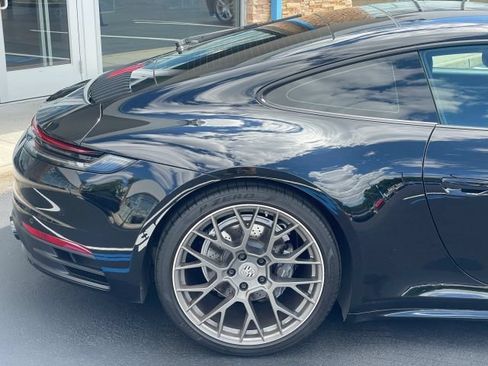 Used 2021 Porsche 911 Carrera w/ Premium Package RWD image 18