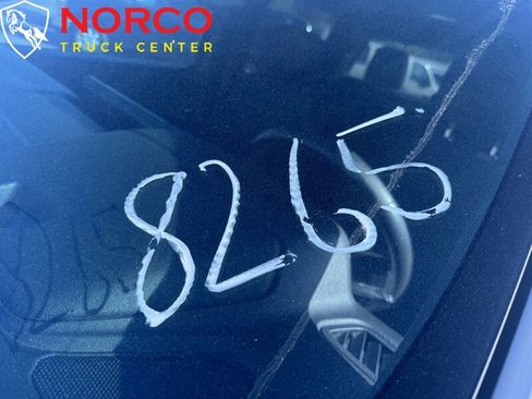 Used 2023 Chevrolet Colorado W/T image 28