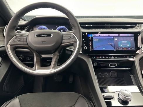 New 2026 Jeep Grand Cherokee Altitude AWD/4WD image 6