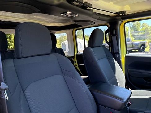 Used 2023 Jeep Wrangler Unlimited w/ 8.4" Radio Group AWD/4WD image 18