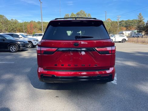 Used 2024 Toyota Sequoia Platinum image 10