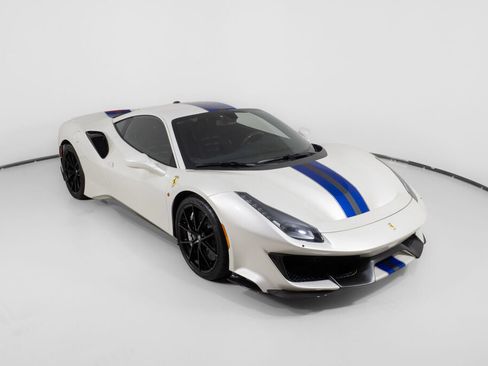 Used 2020 Ferrari 488 Pista Coupe RWD image 27