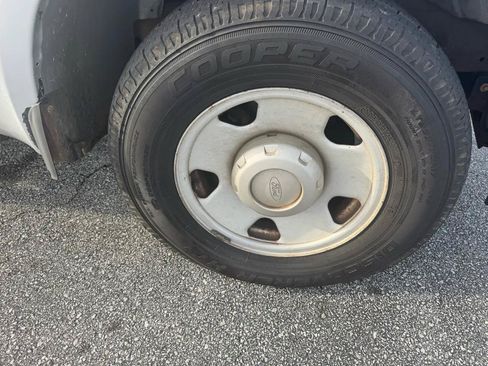 Used 2006 Ford F350 XLT RWD image 24