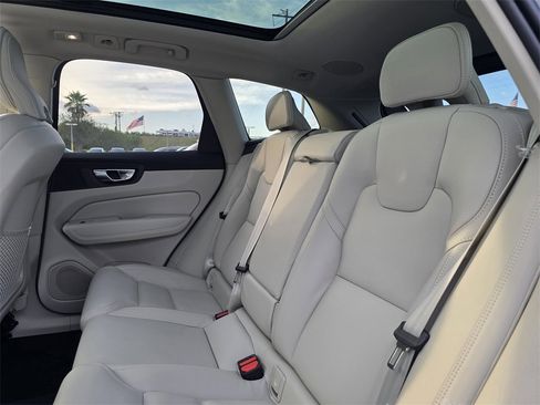 New 2026 Volvo XC60 B5 Ultra w/ Protection Package Premier image 10