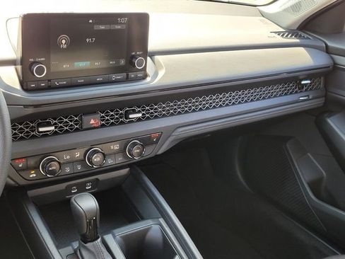 Certified 2023 Honda Accord EX image 29