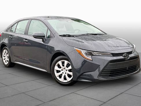 Used 2024 Toyota Corolla LE FWD image 3