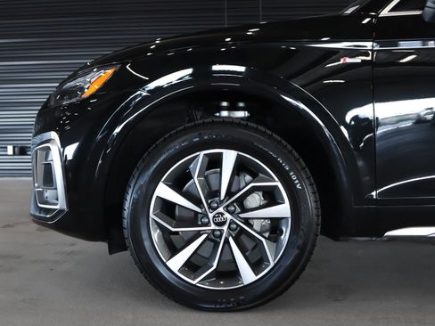 Used 2023 Audi Q5 2.0T Premium Plus w/ Premium Plus Package image 4