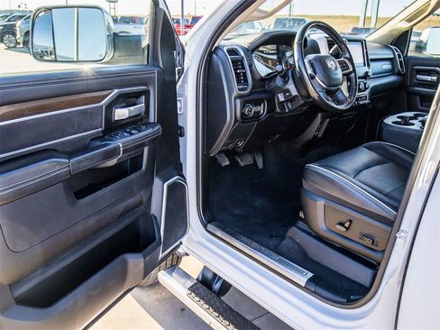 Used 2022 RAM 2500 Laramie image 28