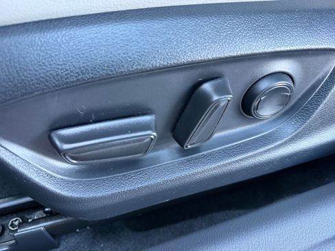 Used 2023 Toyota Camry SE w/ Audio Upgrade Package FWD image 14