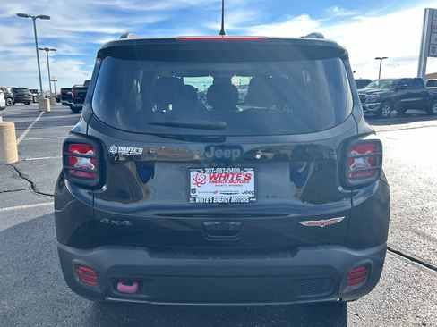 Used 2018 Jeep Renegade Trailhawk w/ UConnect 8.4 Nav Group image 6