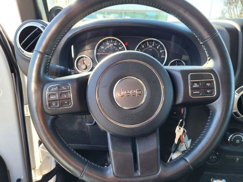 Used 2013 Jeep Wrangler Sahara w/ Connectivity Group image 33