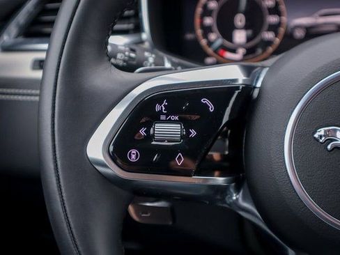 Used 2025 Jaguar F-PACE R-Dynamic S image 19