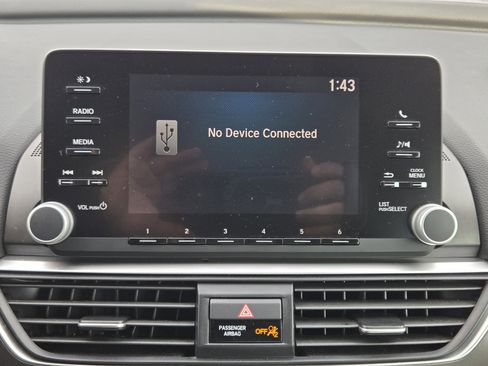 Used 2018 Honda Accord LX image 15