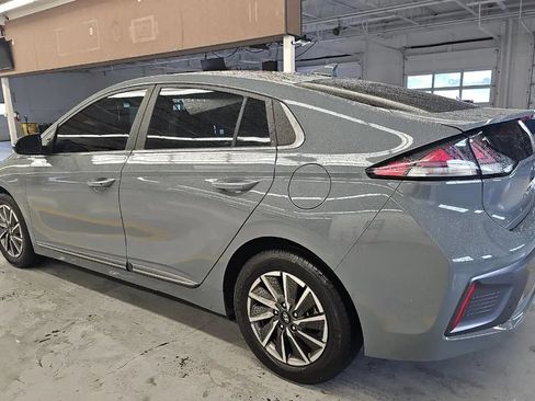 Used 2021 Hyundai Ioniq Limited FWD image 2