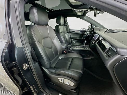 Used 2017 Porsche Macan S image 35