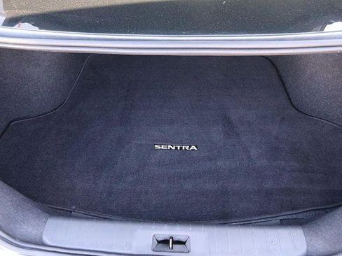 Used 2025 Nissan Sentra SV w/ SV Premium Package image 7