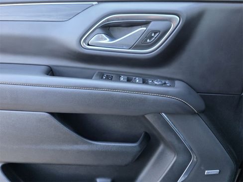 Used 2024 GMC Yukon SLT image 17