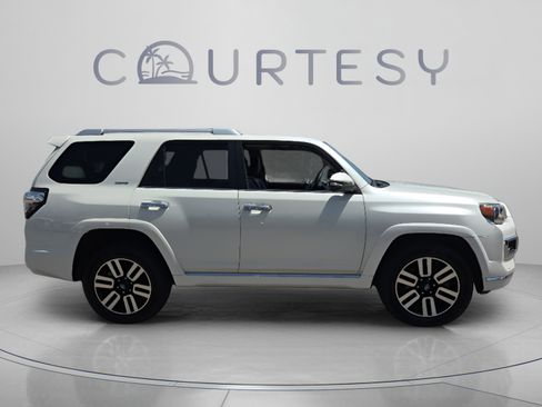 Used 2021 Toyota 4Runner Limited AWD/4WD image 6