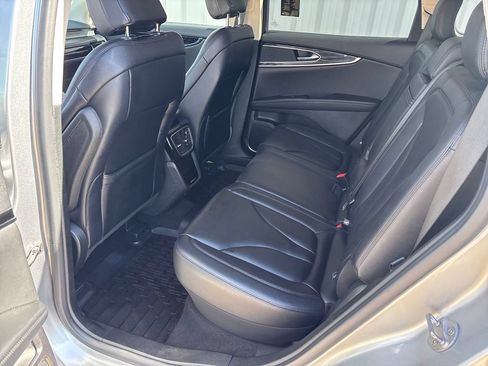 Used 2022 Lincoln Nautilus AWD w/ Premium Package image 28