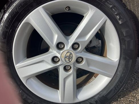 Used 2012 Toyota Camry SE image 8