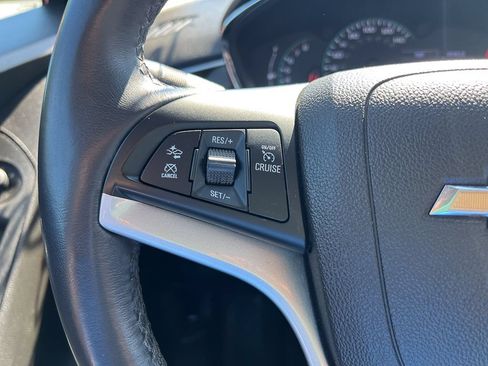 Used 2019 Chevrolet Trax Premier AWD/4WD image 18