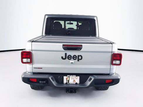 Used 2023 Jeep Gladiator Sport AWD/4WD image 8