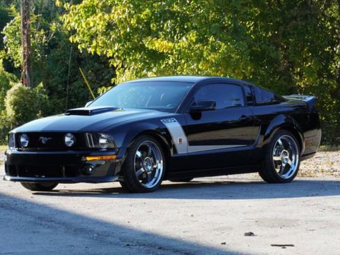 Used 2007 Ford Mustang GT image 2