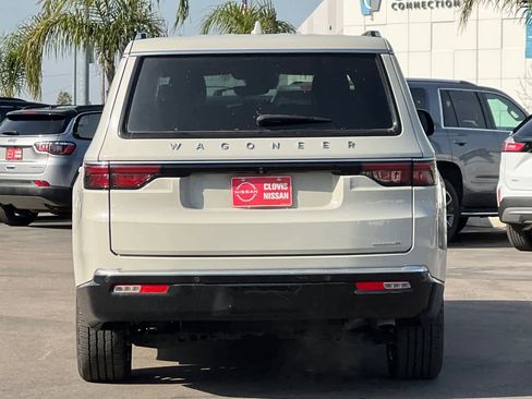 Used 2022 Jeep Wagoneer Series II w/ Convenience Group I image 8