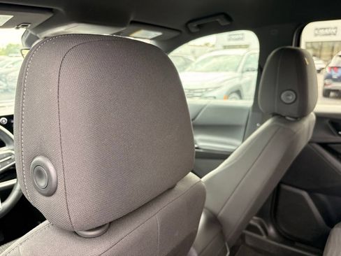 Used 2025 Chevrolet Equinox LT w/ Safety and Technology Package FWD image 26
