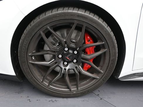 Used 2026 Chevrolet Corvette Z06 RWD image 9