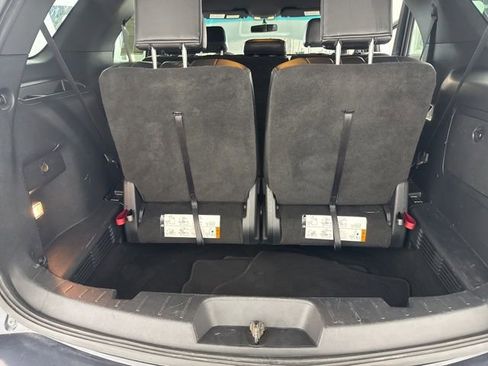 Used 2017 Ford Explorer XLT w/ Equipment Group 202A image 24