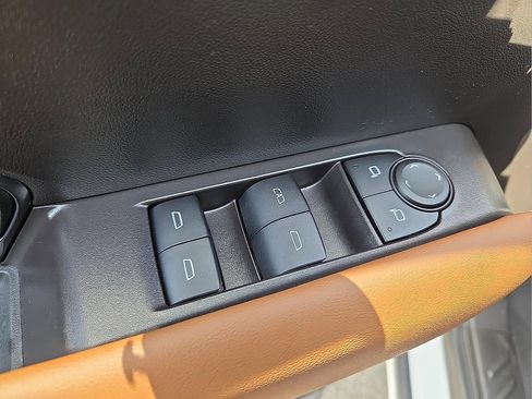 Used 2025 GMC Canyon AT4 AWD/4WD image 15