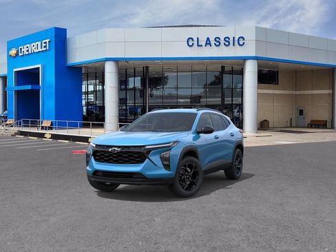 New 2026 Chevrolet Trax LT w/ Driver Confidence Package FWD image 8