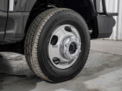 Used 2024 Ford F350 Lariat w/ FX4 Off-Road Package image 63