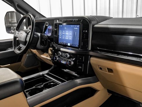 Used 2024 Ford F250 Lariat w/ Sport Appearance Package AWD/4WD image 12