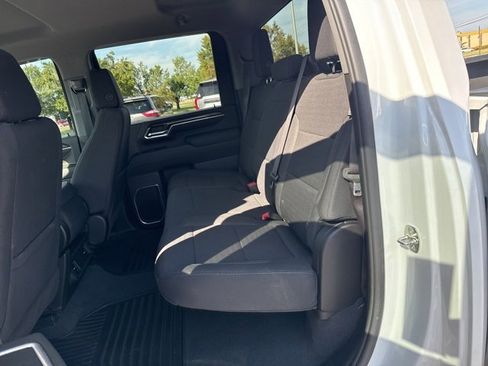 Used 2024 GMC Sierra 2500 SLE image 25