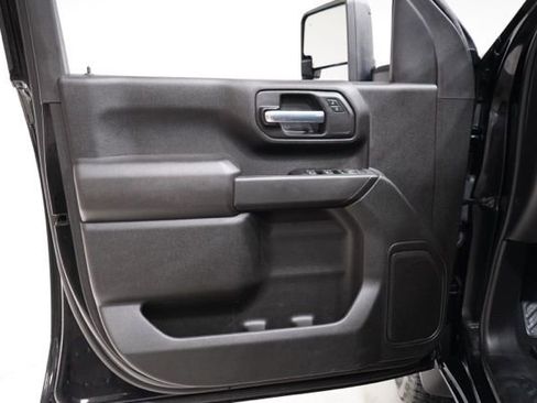 Used 2024 Chevrolet Silverado 2500 Custom w/ Custom Value Package image 15