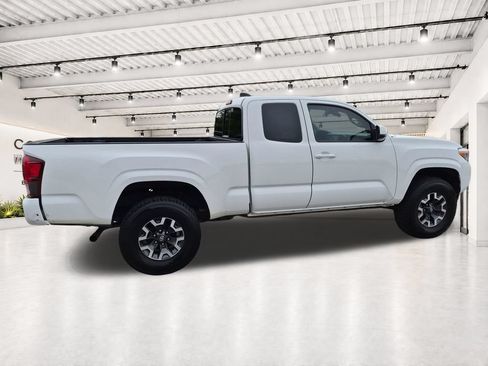 Used 2023 Toyota Tacoma SR w/ SR Convenience Package RWD image 11
