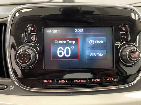 Used 2018 FIAT 500 Lounge FWD image 31