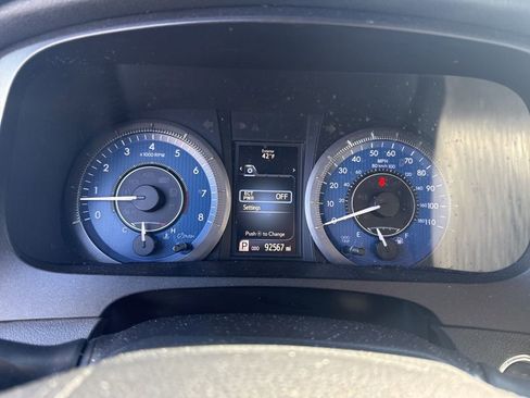 Used 2017 Toyota Sienna Limited Premium image 19