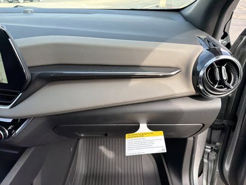 New 2026 Chevrolet Equinox LT w/ Convenience Package II image 32