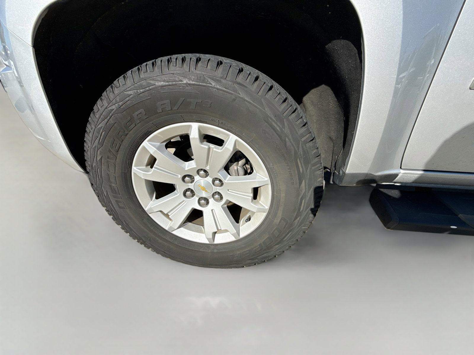 Used 2018 Chevrolet Colorado LT AWD/4WD image 9