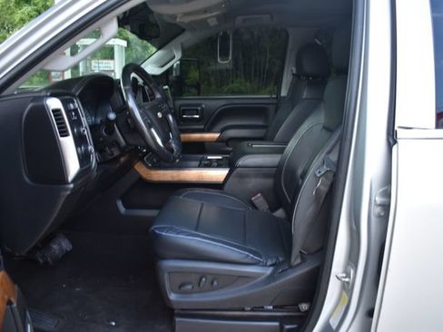 Used 2017 Chevrolet Silverado 3500 LTZ w/ Duramax Plus Package AWD/4WD image 10