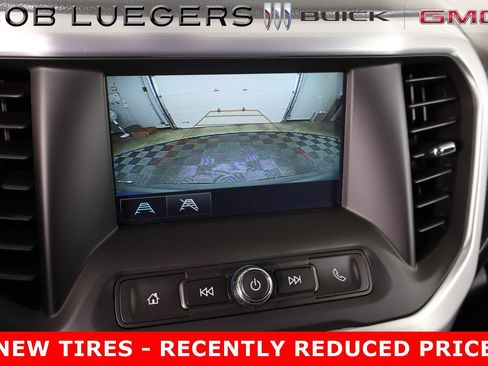 Used 2019 GMC Acadia SLE image 39
